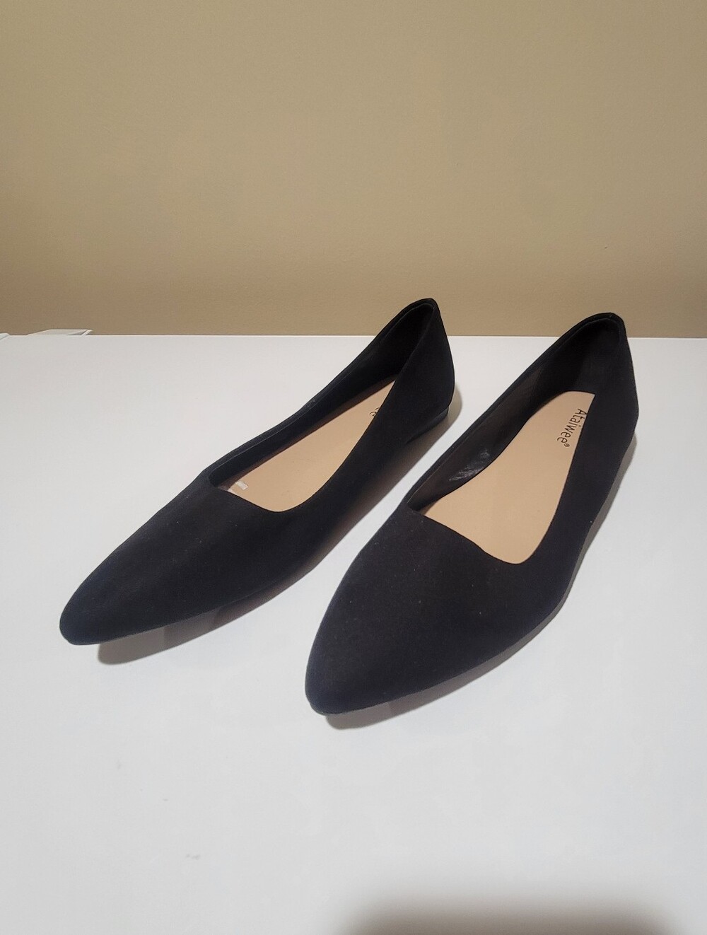 Ataiwee - Pointed Toe Faux Suede Classic Comfortable Ballet Flats - Size 9
